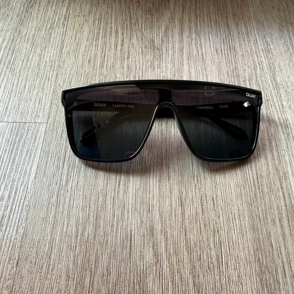 quay australia nightfall black blue polarized oversized shield sunglasses NEW